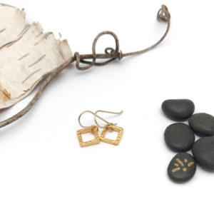 minimalist gold polish necklace 221006 – RevaBeads